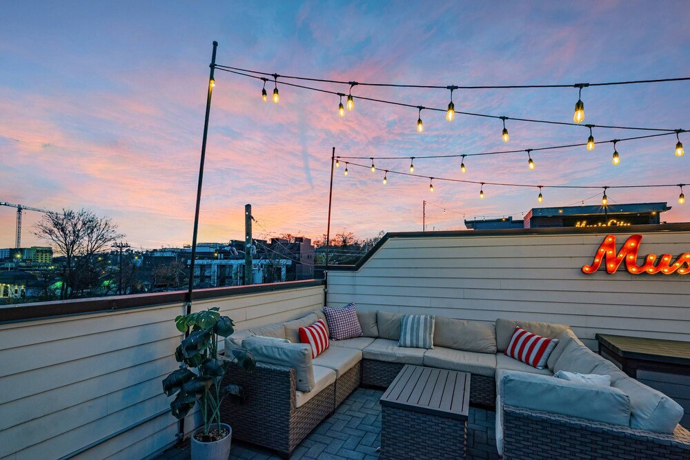 Ultimate Rooftop Double Games BBQ Skyline Views