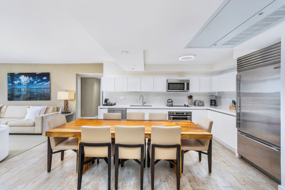 Luxury Vacation Rentals at 1 Hotel & Homes by LRMB