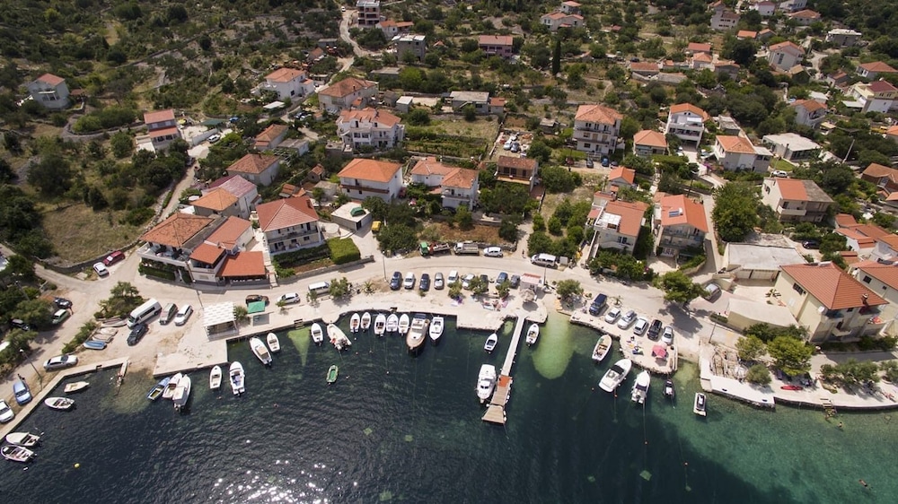 Jere - 30 m From Beach - A1