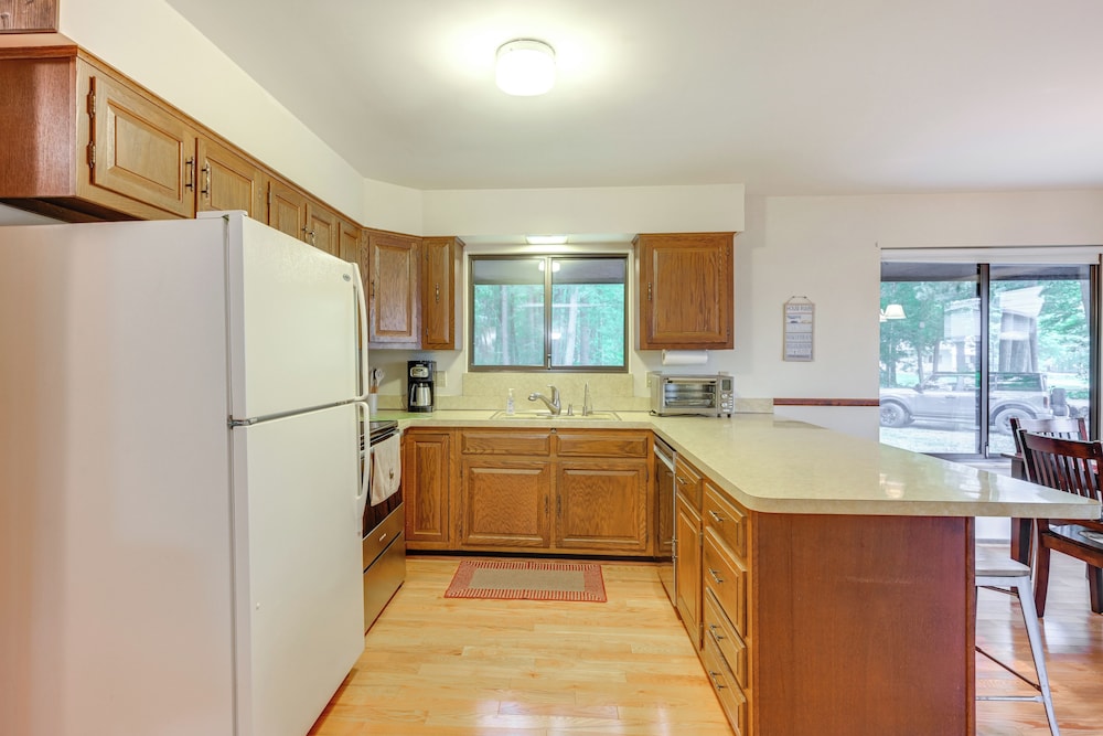 Walk to Beach: Pet-friendly Caseville Cabin