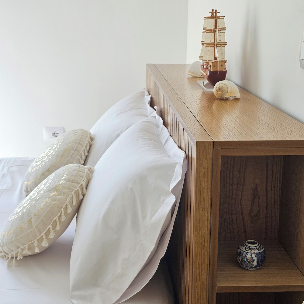Ares Beachfront Luxury Rooms