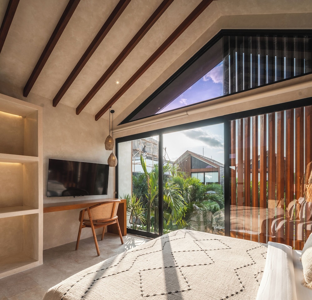 Blacksand Villas Echo Beach