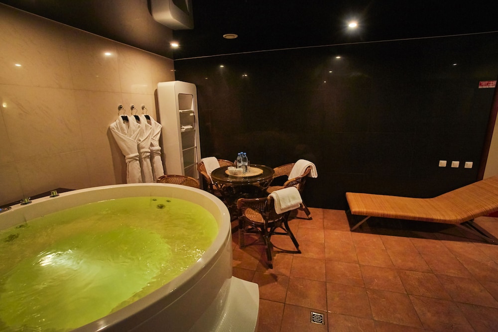 Le Vashoff Hotel