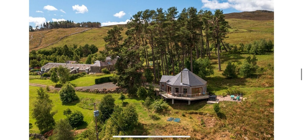 Dalnoid Cottages & Treehouses