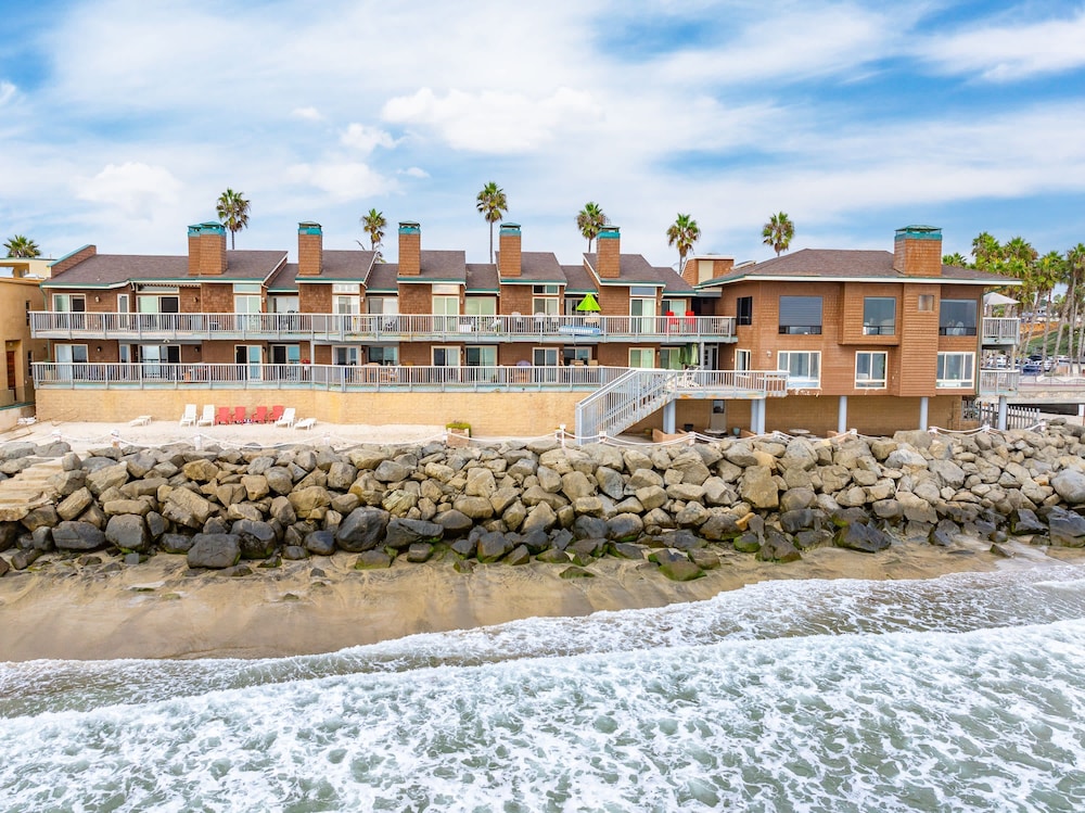 Luxury Oceanfront Condo With Private Beach Access