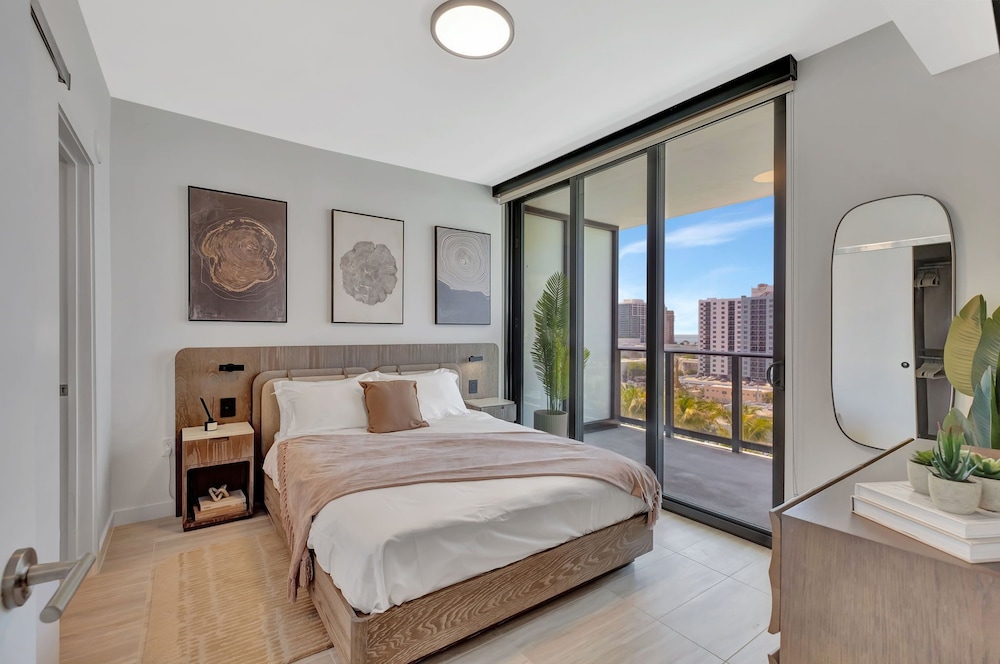 Luxury Condos Near Miami Beach