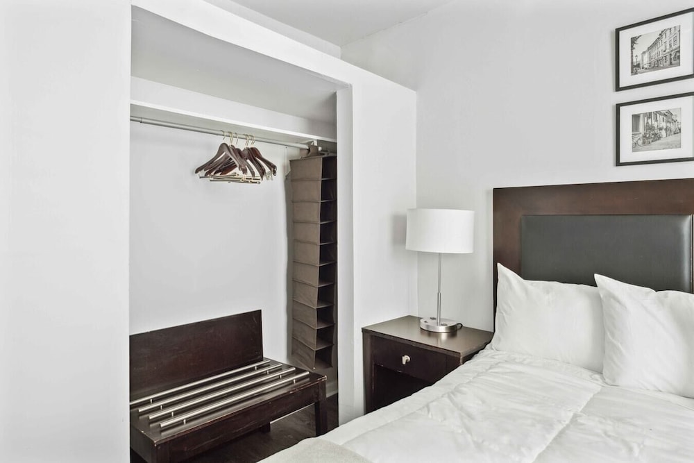 Downtown Detroit Gem 3 Bedrooms & Culture!