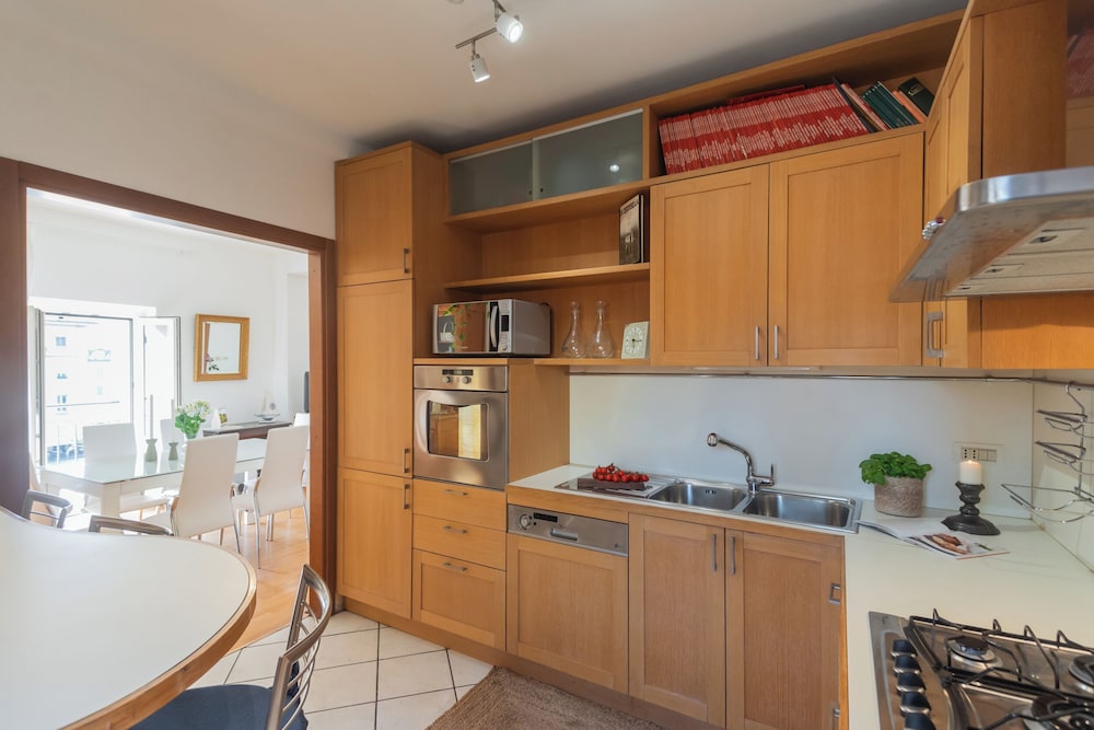 Linda Apartments by Rent all Como