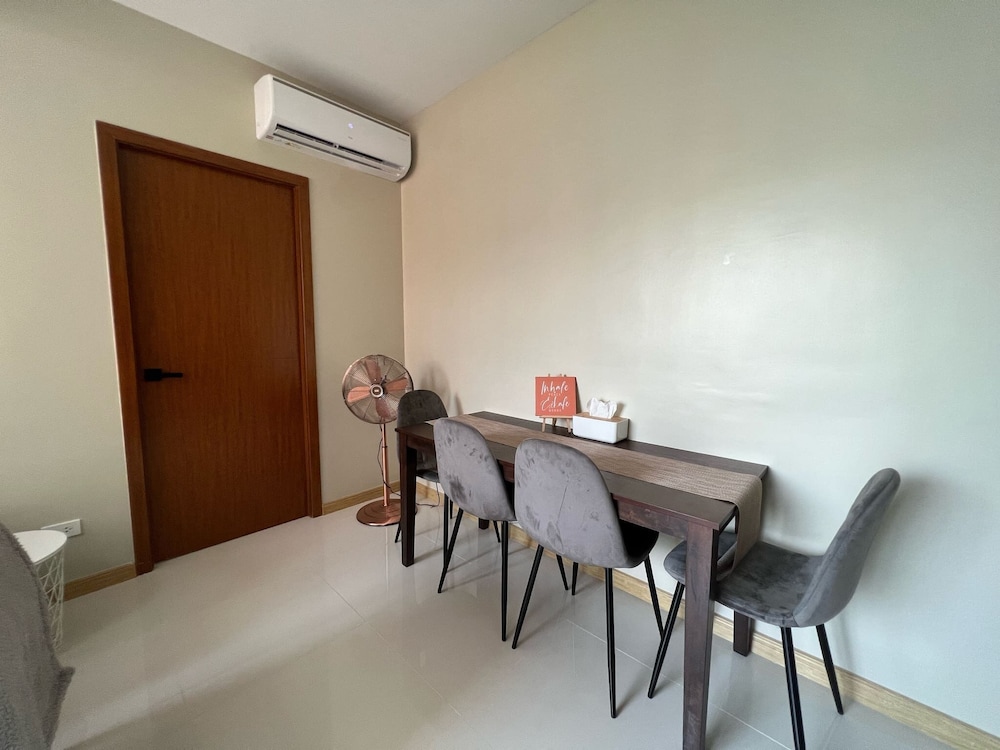 Cozy 1BR Condo in Mandaluyong City With City Skyline View