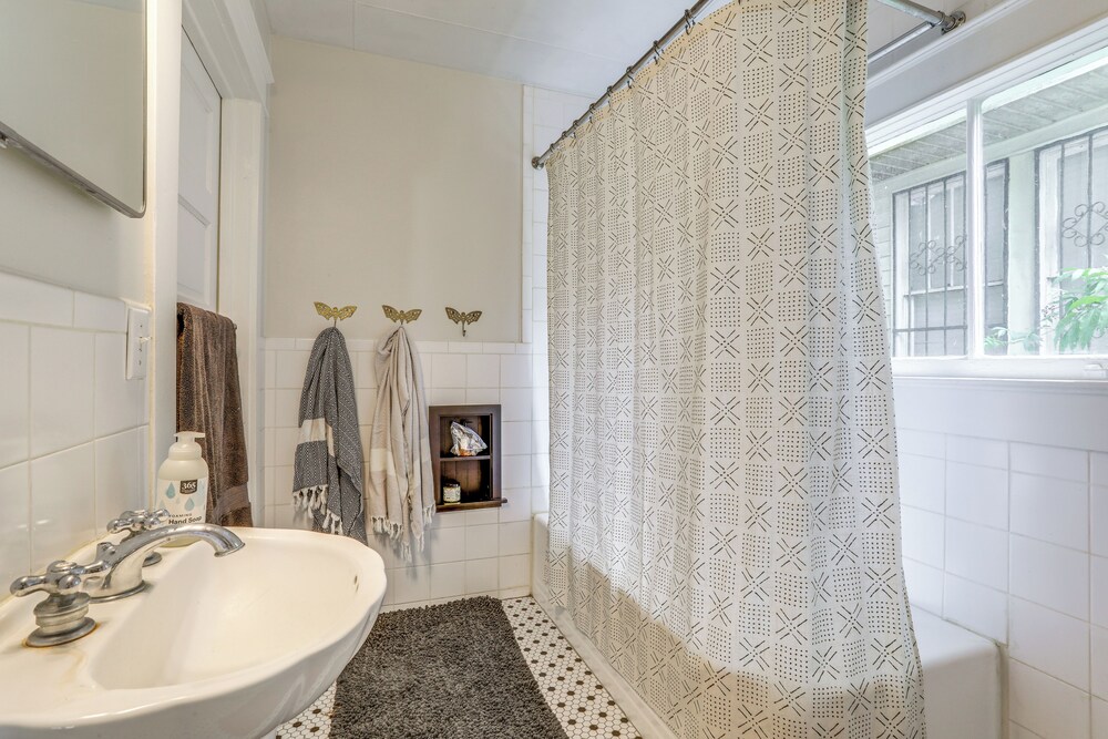 Stay Near Lsu! Baton Rouge Home 3 Mi to Stadium