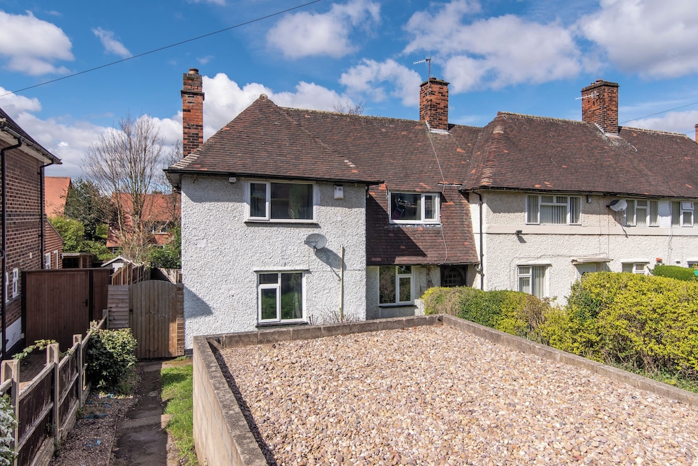 Kneeton Vale
