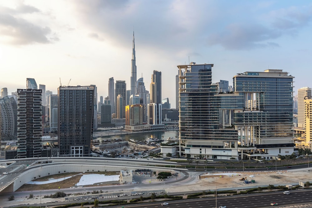 SIMPLY COMFORT Upside Living Business Bay Stunning Panoramic Burj Cityline Views