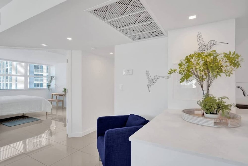 Boutique Luxury 2Br 2Ba Beach Intercostal View