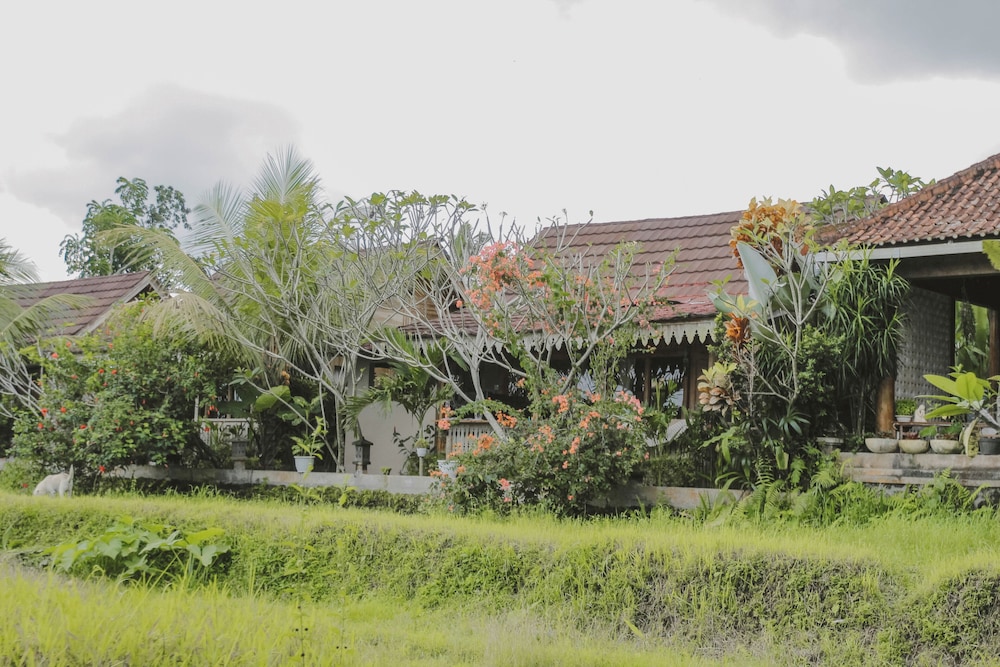 SUNSET VILLAS AND BUNGALOWS