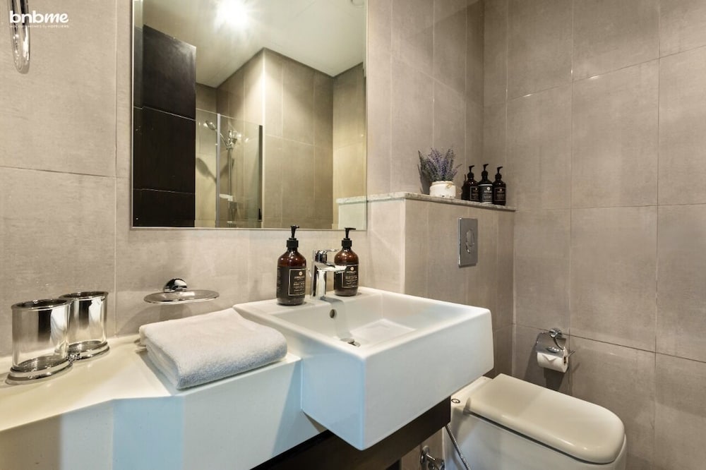 Apt In Business Bay - The of Dubai Bnbmehomes