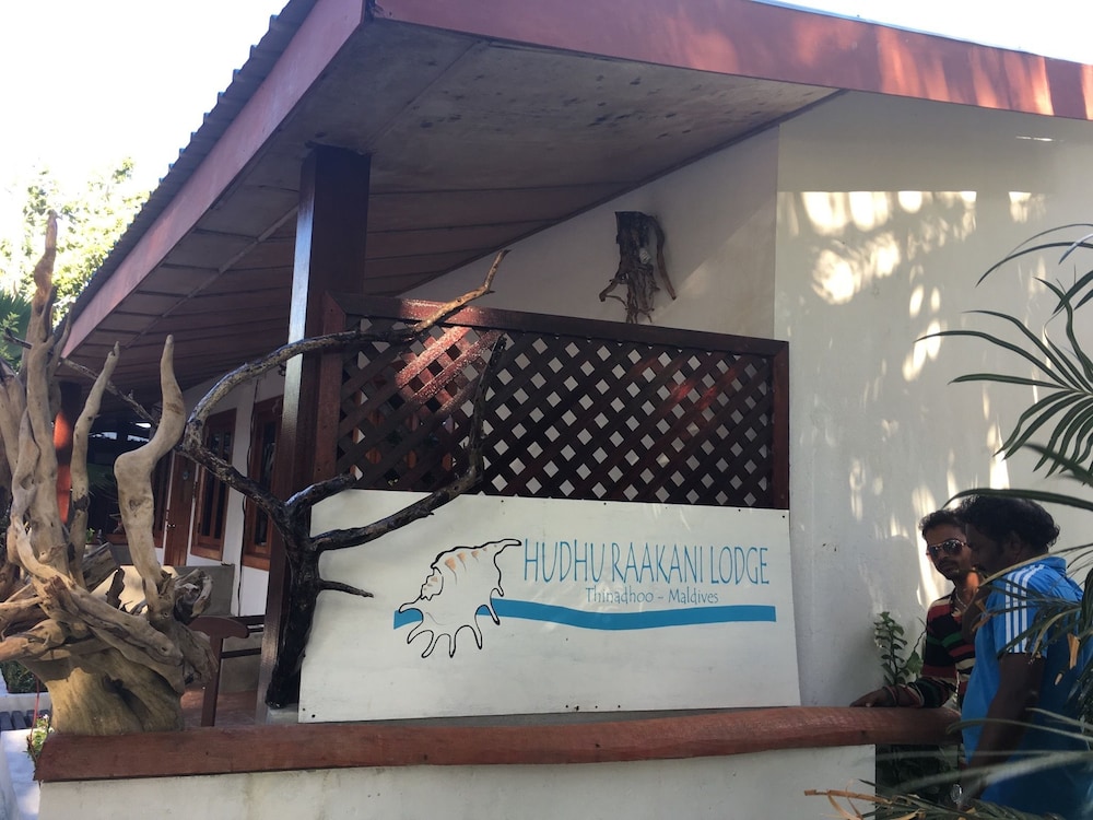 Hudhu Raakani Lodge