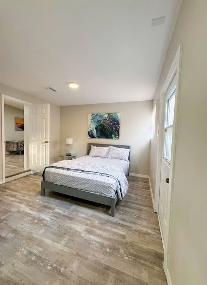 Pool Home in Seminole 5miles to Beach