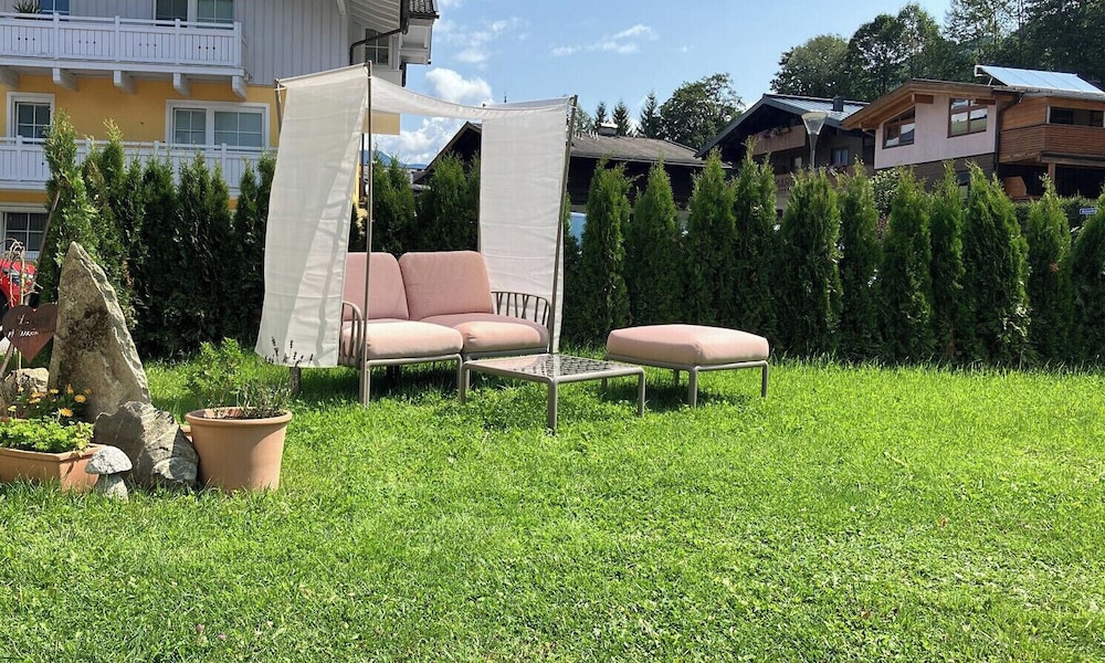ESCHENHOF BED & BREAKFAST & MORE