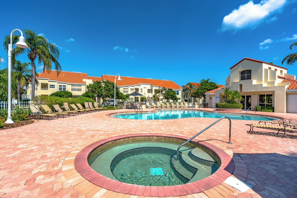 Vista Verde North 6-142 by Distinctive Beach Rentals