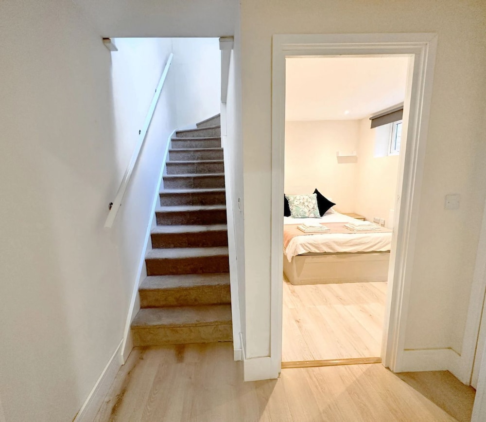 Charming Duplex 10min to London Bridge, Quiet