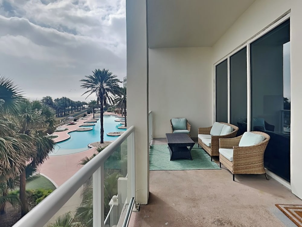 Low Tides by Ryson Vacation Rentals