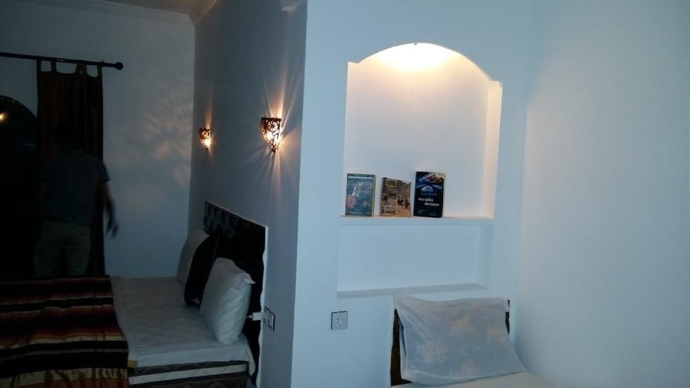 Photo 8