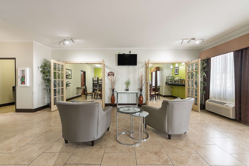 Leesville Vacations - Best Western Plus Deridder Inn  Suites - Property Image 3