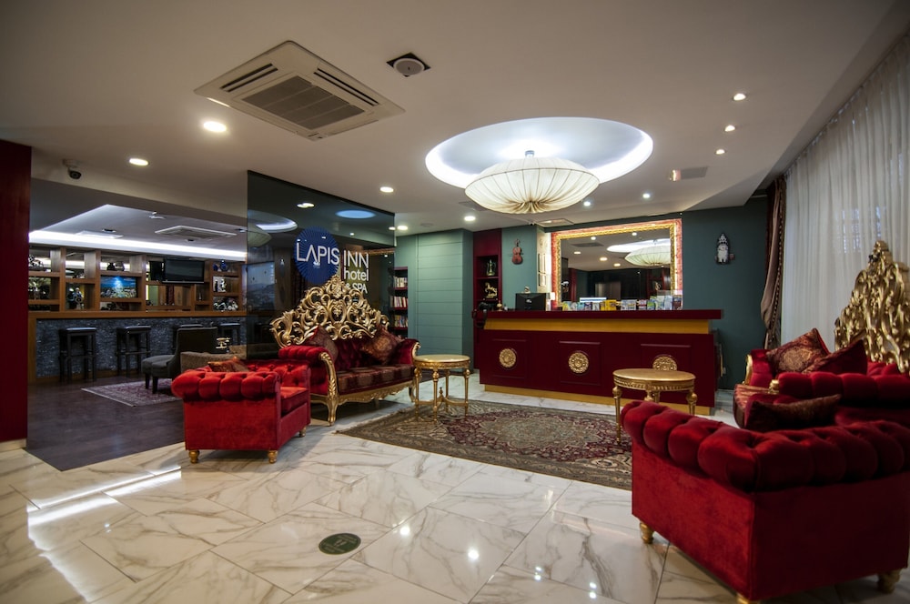 Hotel Lapis Inn Hotel & Spa - Image 1