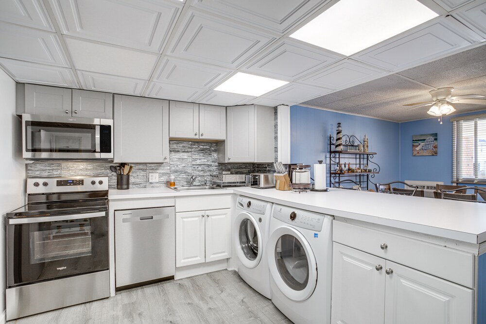 Cozy Ocean City Condo: Steps to Maryland Beach! view 5