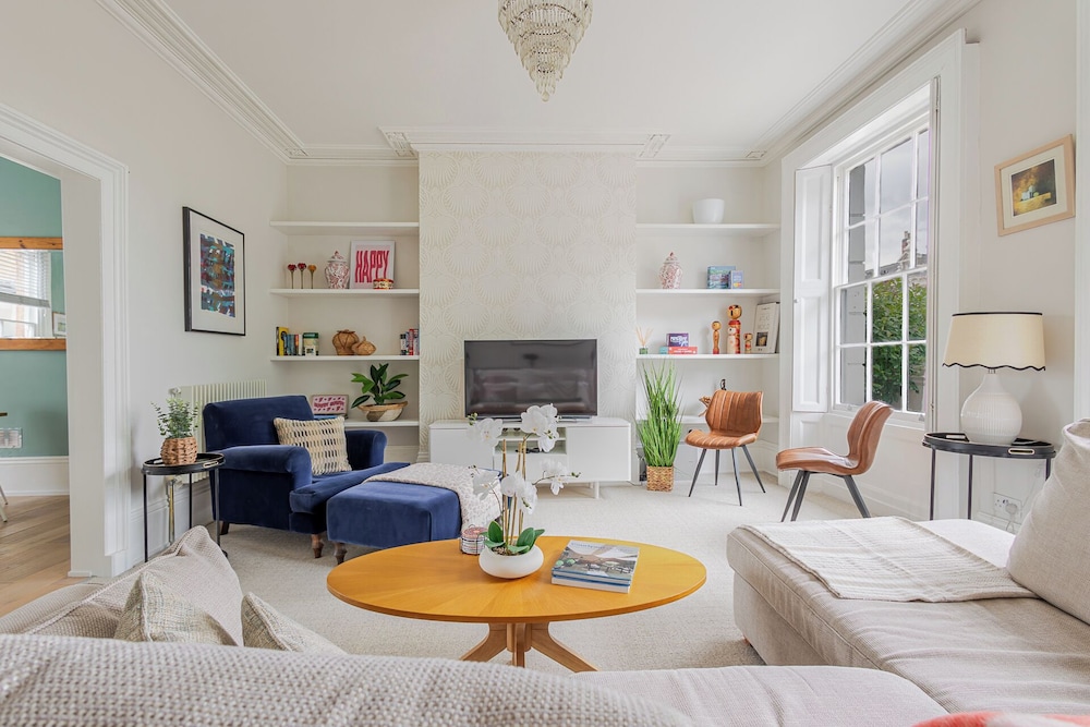 Stylish 5BD Townhouse in Leamington Spa