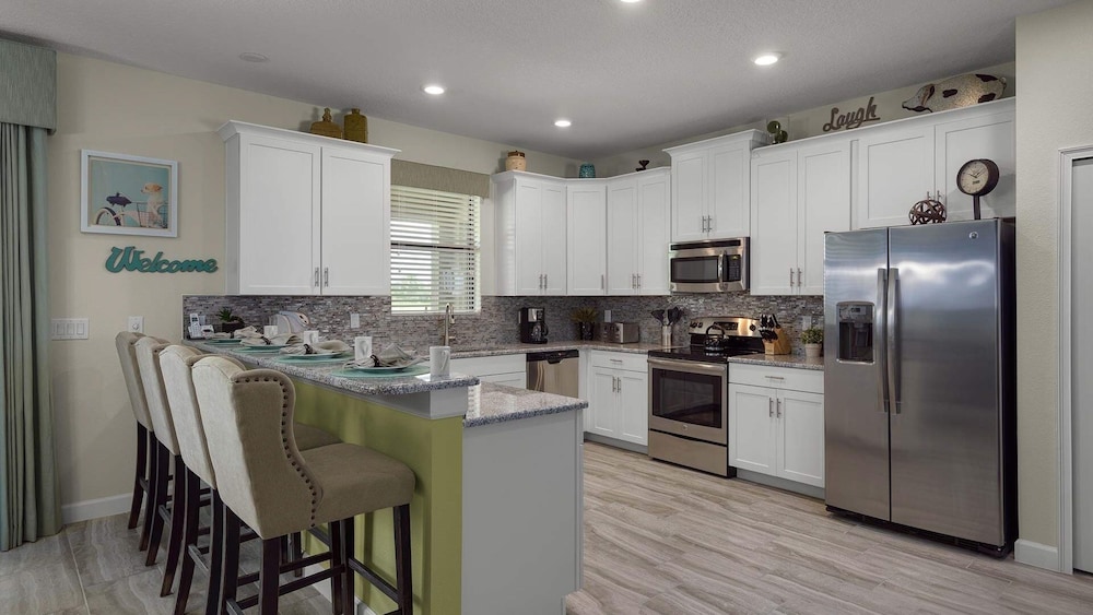 Championsgate Resort 6 Bedroom Private Pool Home with Theater 6 Home