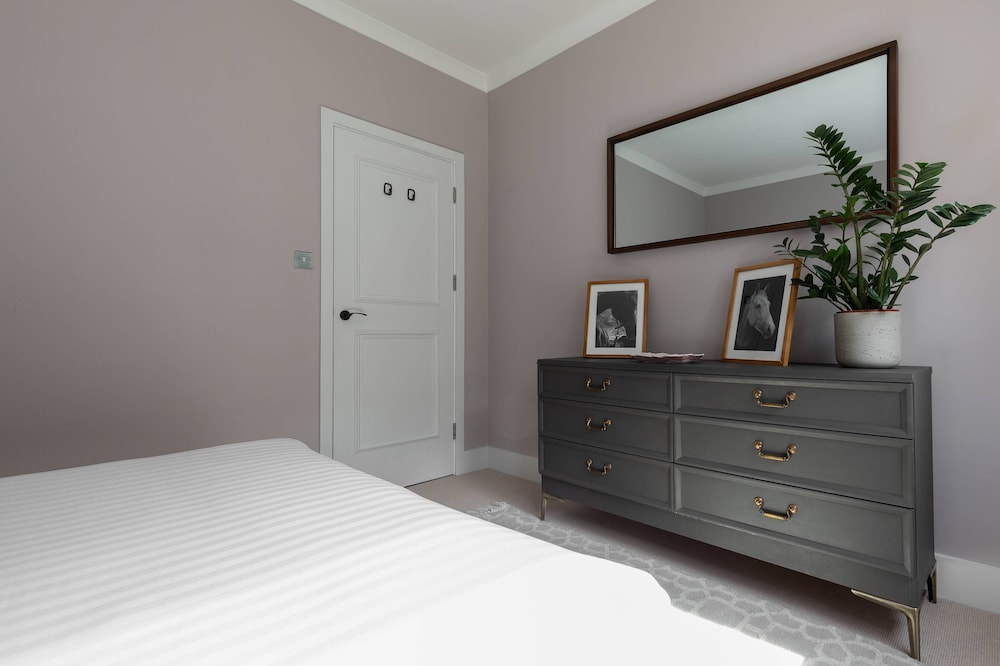 Maida Avenue II by Onefinestay