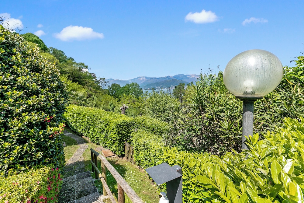 Mon Reve Lake View Pool, Stresa