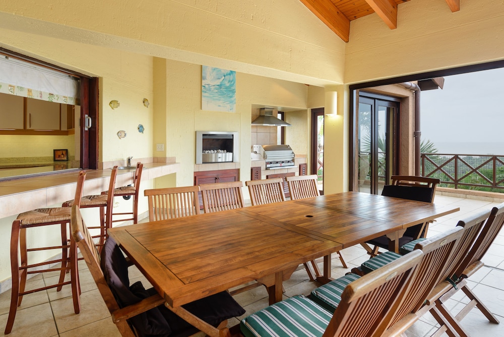 San Lameer Villa Rentals Three Bedroom Luxury 13908