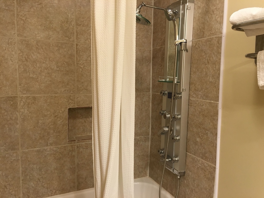Jefferson City Vacations - Budget Inn - Property Image 13