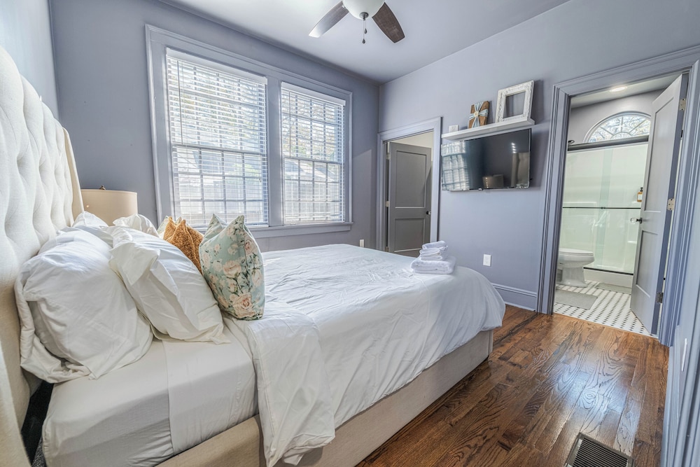 Cozy Martin House in Columbus - 3BR