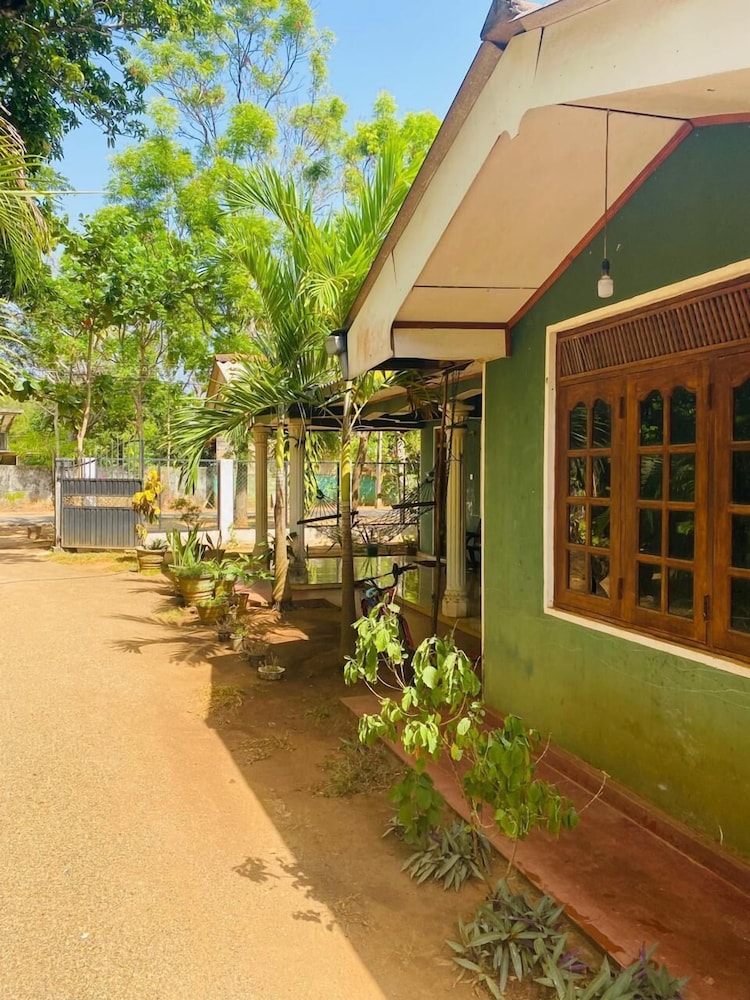 Elephant Safari Lodge