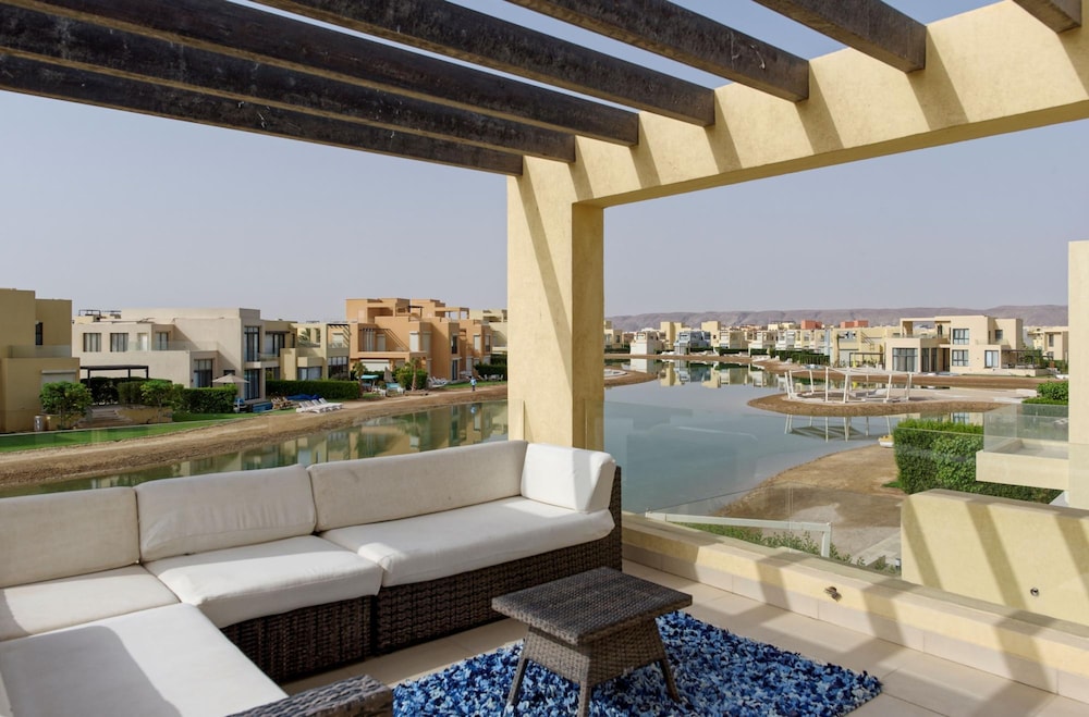 Vesta - Luxury Villa - 4BR - Tawila