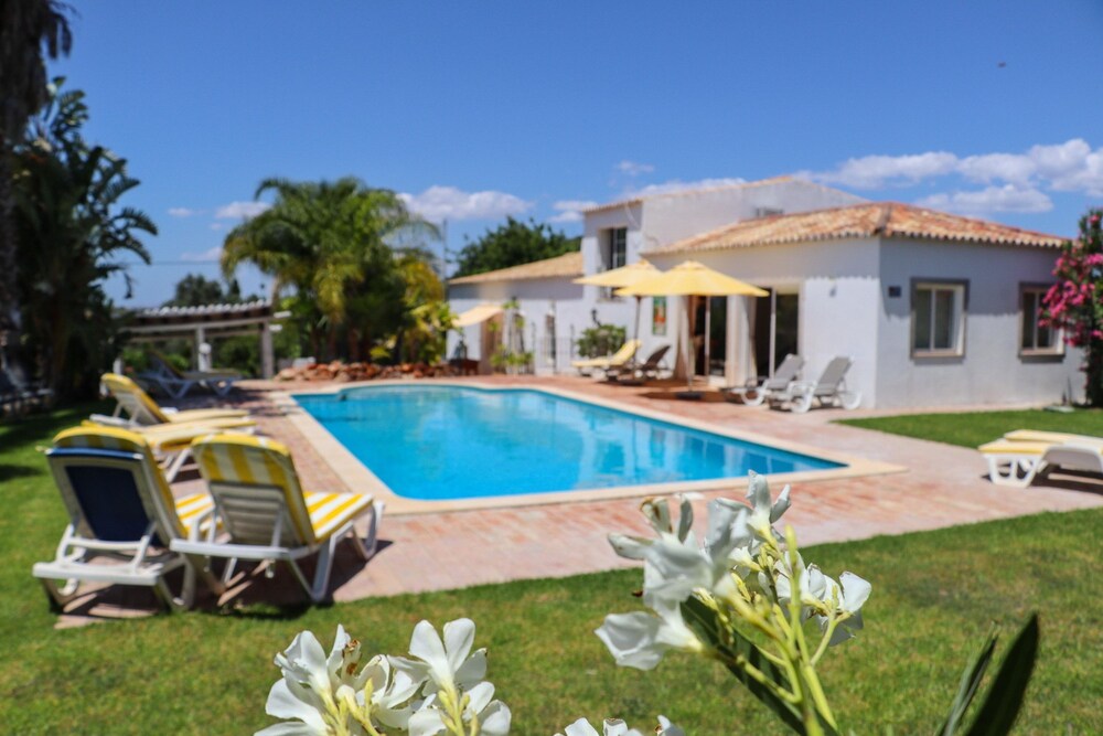Idyllic Farm House With Huge Garden for 14pax