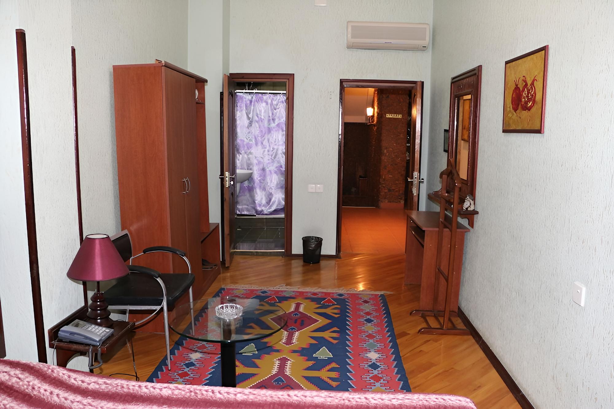 Nur-2 Hotel