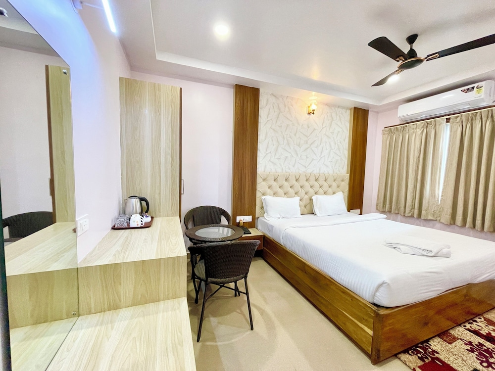 New Beach Resort - near Sea Beach