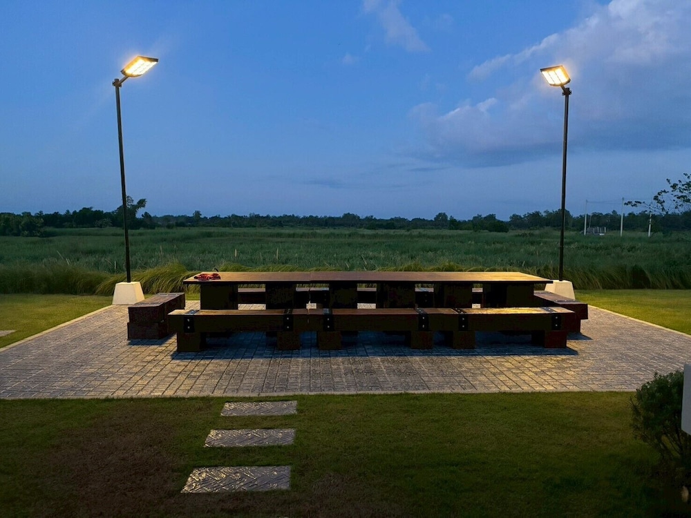 Chomnok Chomna Pool villa
