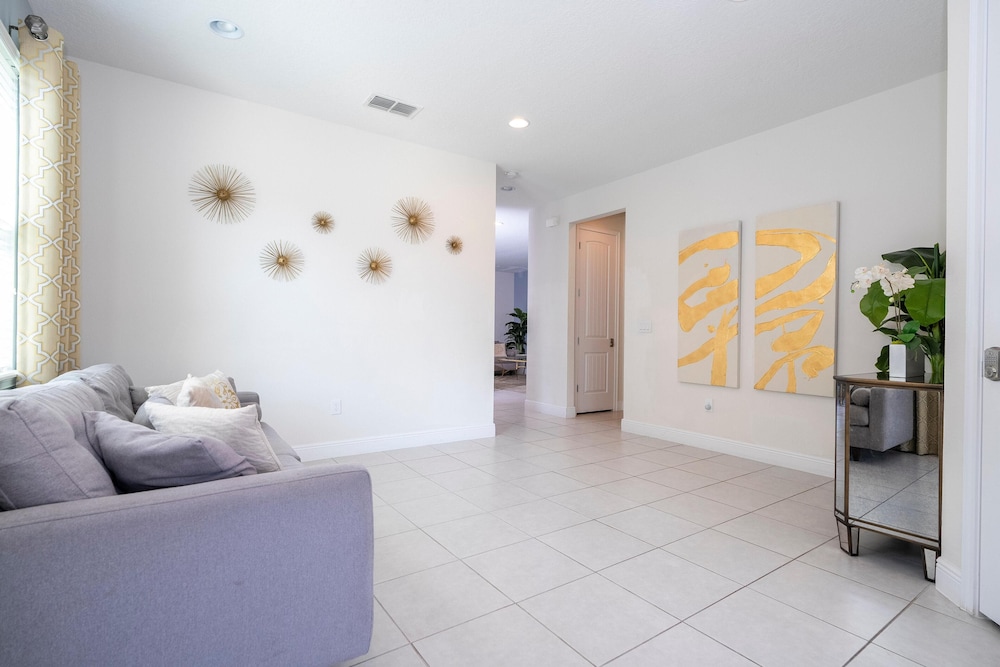 510 BS - 5BD Elegant Escape: Private Haven