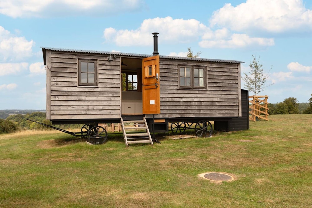 Drovers Hill at Stonor - Quercus - Shepherds hut