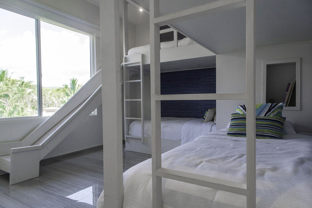 Ocean View Beach House with Pool - Hermosa Palms 44