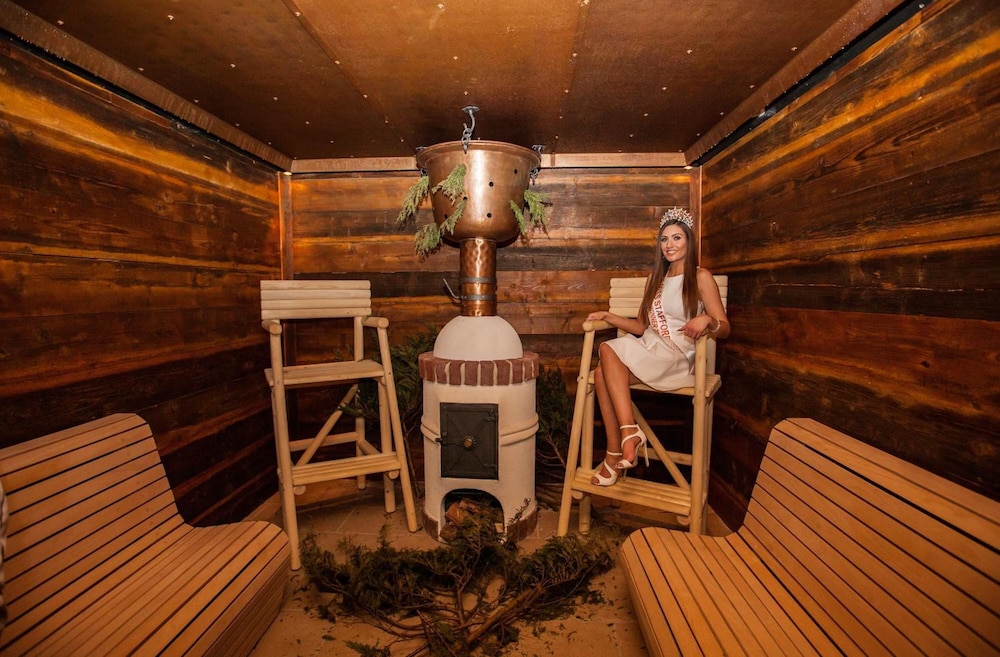 Three Horseshoes Country Inn and Spa