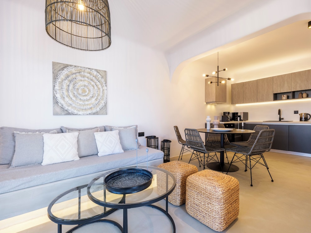 Mykonist Merchia Beach Villas & Suites