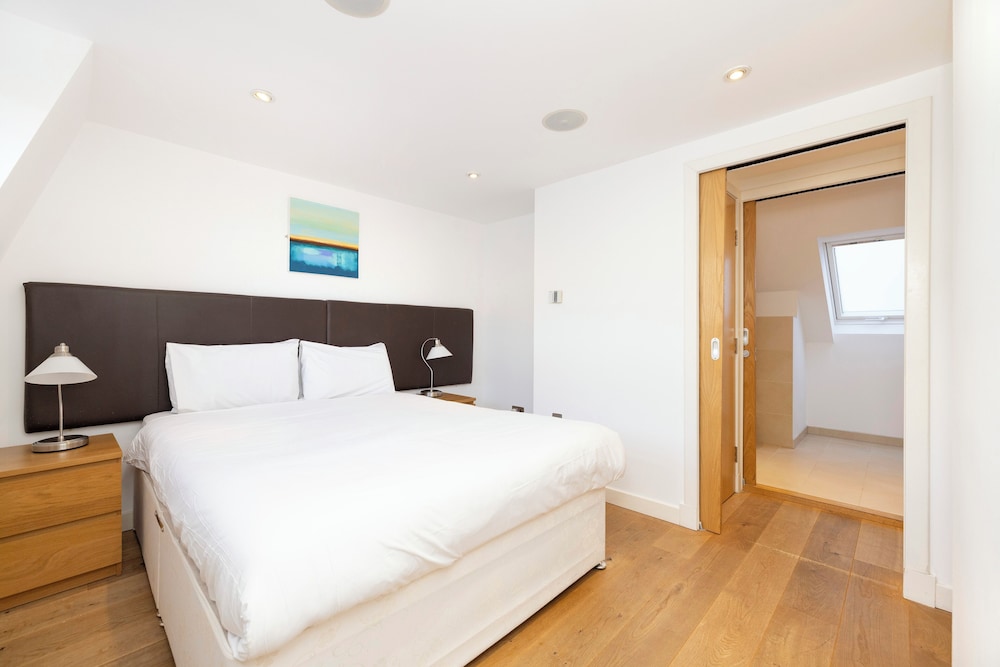 Superb Flats in the Heart of Edinburgh