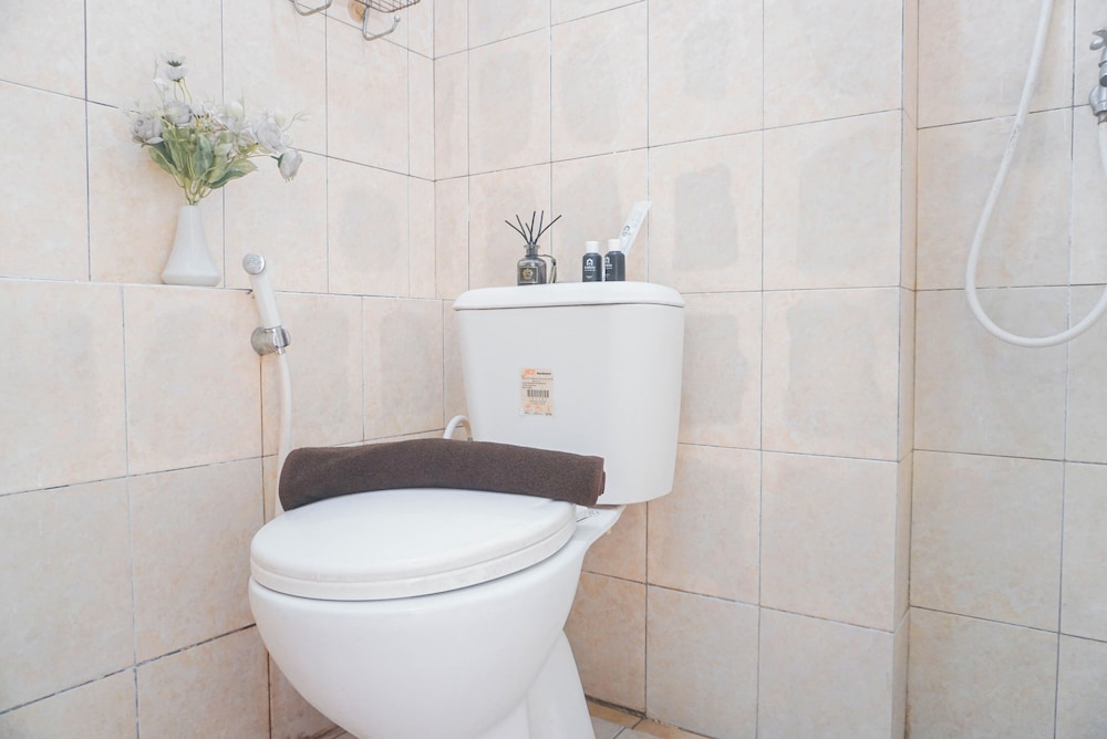 Homey And Cozy Studio Apartment Margonda Residence 2