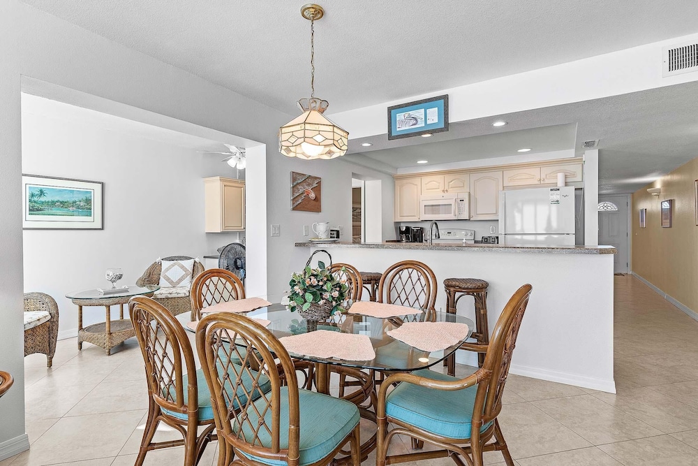 Smyrna Beach Club 818b